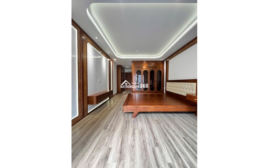 SIÊU PHẨM PHÂN LÔ TRẦN QUỐC HOÀN - CẦU GIẤY - 7 TẦNG THANG MÁY - Ô TÔ 7 CHỖ VÀO NHÀ